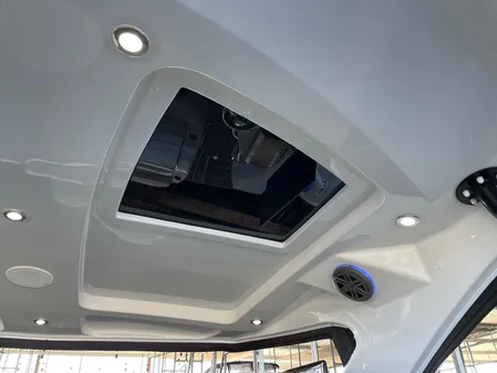 Cruisers Yachts 38 Express image