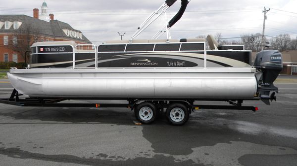 Bennington 2275GSi