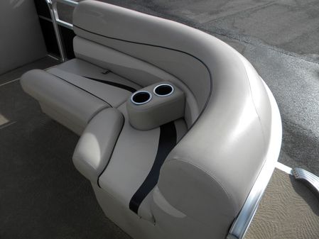 Bennington 2275GSi image