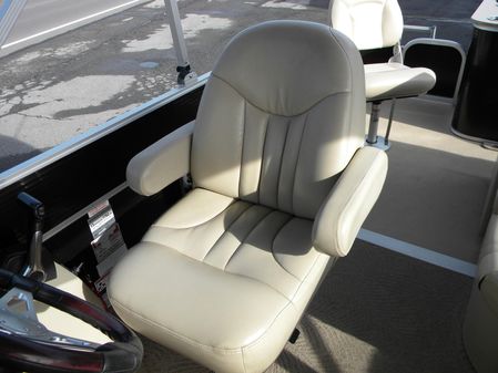 Bennington 2275GSi image