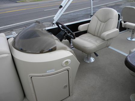 Bennington 2275GSi image