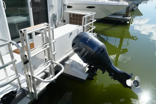 Catamaran Aqua Lodge image