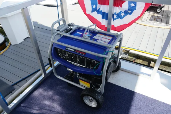 Catamaran Aqua Lodge image