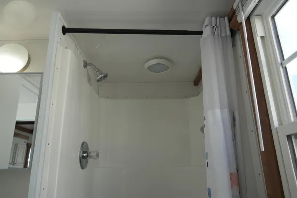 Catamaran Aqua Lodge image