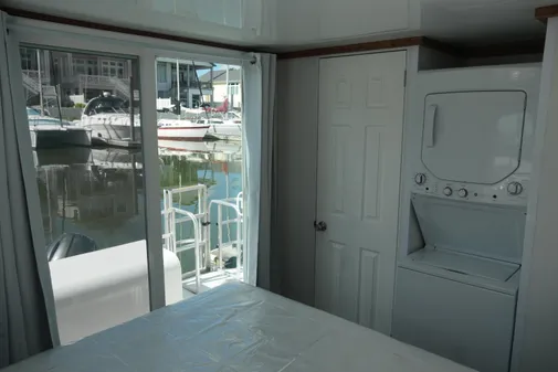 Catamaran Aqua Lodge image