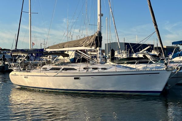 Catalina 400 - main image