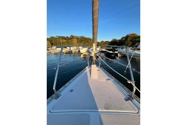 Catalina 400 image