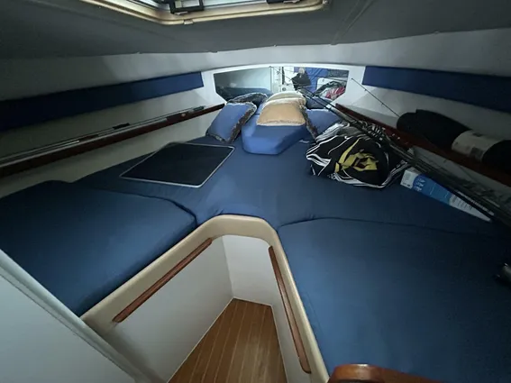 Tiara Yachts 2900 Coronet image