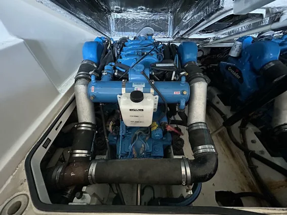 Tiara Yachts 2900 Coronet image