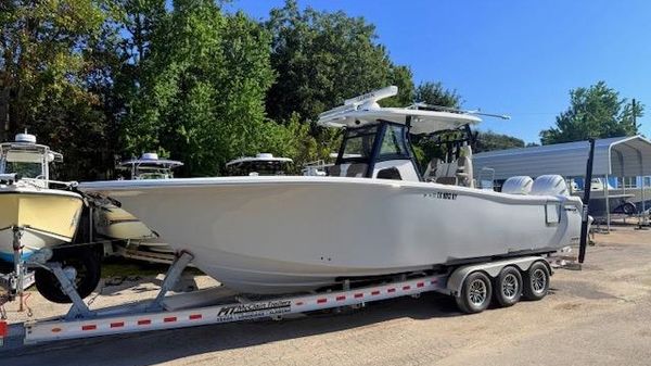 Tidewater 302 CC Adventure