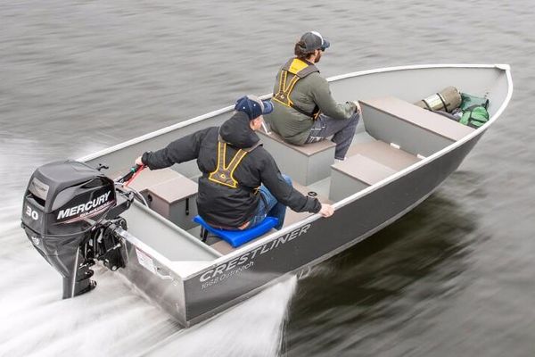 Crestliner 1668WT Outreach - main image