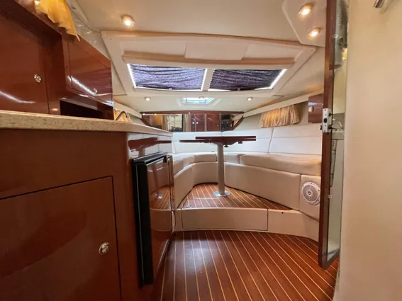 Regal 3060 Window Express image