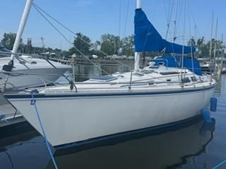 Hunter 34 image