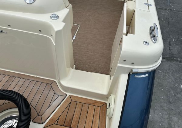 Chris-craft CALYPSO-32 image