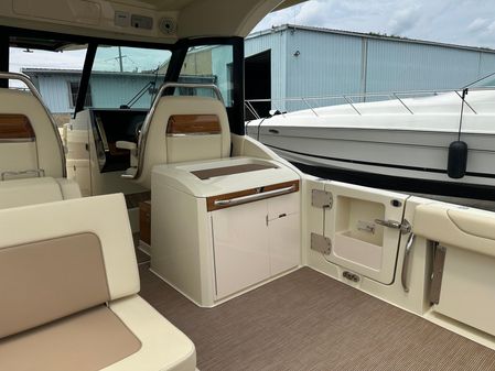 Chris-craft CALYPSO-32 image