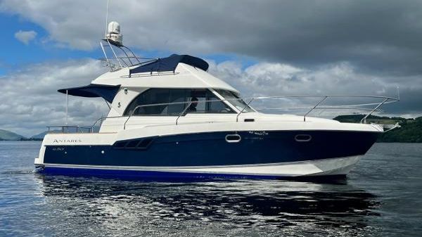 Beneteau Antares 9.80 