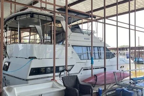 Carver 3807 Aft Cabin Motor Yacht image