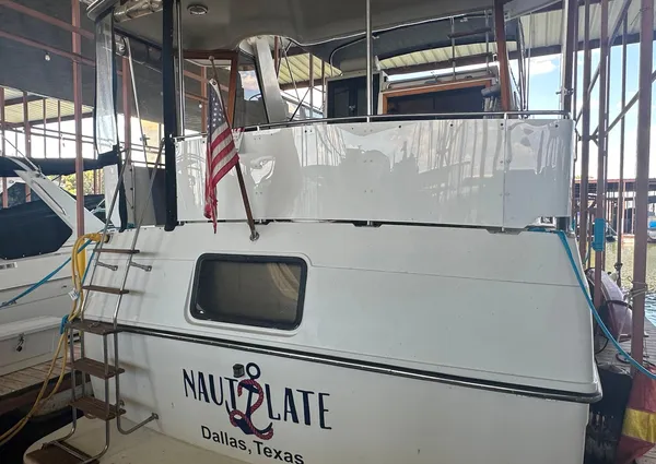 Carver 3807 Aft Cabin Motor Yacht image