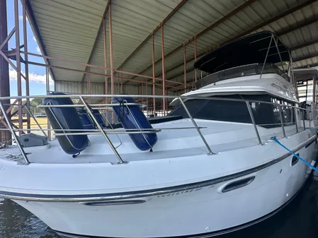 Carver 3807 Aft Cabin Motor Yacht image