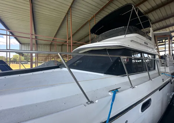 Carver 3807 Aft Cabin Motor Yacht image