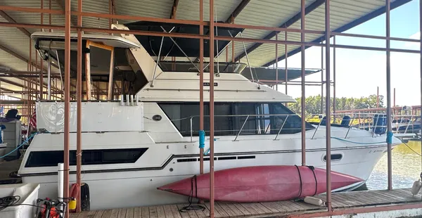 Carver 3807 Aft Cabin Motor Yacht image