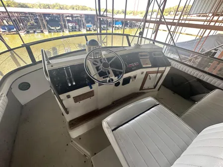 Carver 3807 Aft Cabin Motor Yacht image