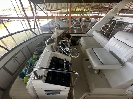 Carver 3807 Aft Cabin Motor Yacht image