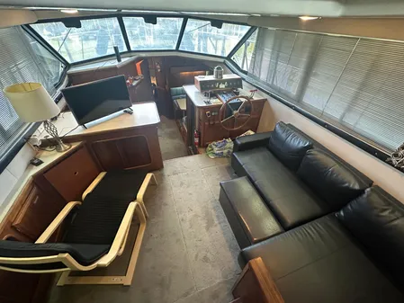 Carver 3807 Aft Cabin Motor Yacht image