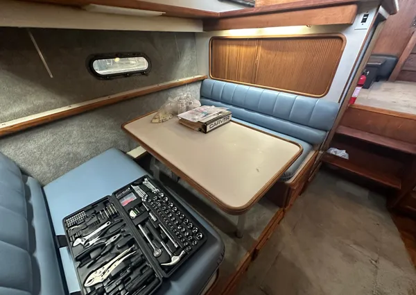 Carver 3807 Aft Cabin Motor Yacht image