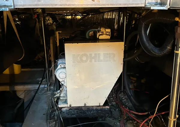 Carver 3807 Aft Cabin Motor Yacht image