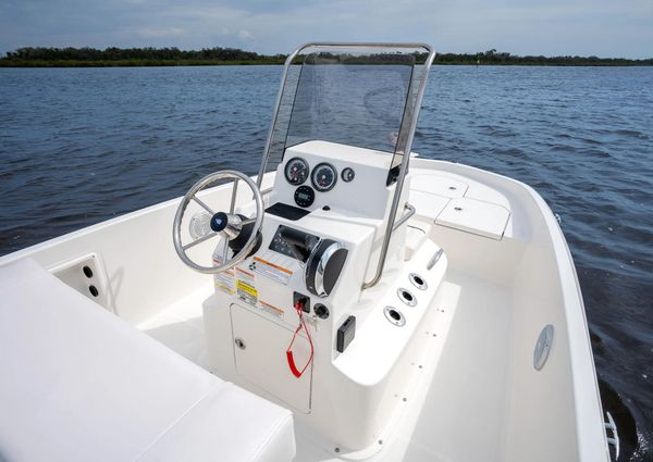 Bayliner TROPHY-T18 image