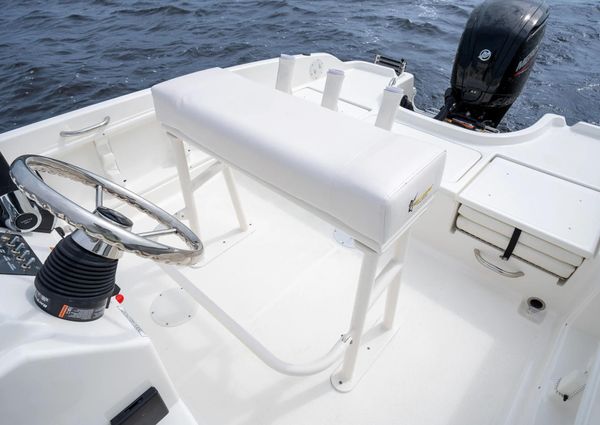 Bayliner TROPHY-T18 image