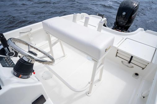 Bayliner TROPHY-T18 image