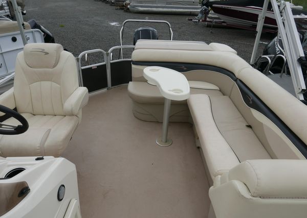 Bennington 22SLX image