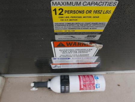 Bennington 22SLX image