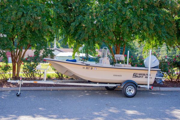 Carolina-skiff 16DLX-CENTER-CONSOLE - main image