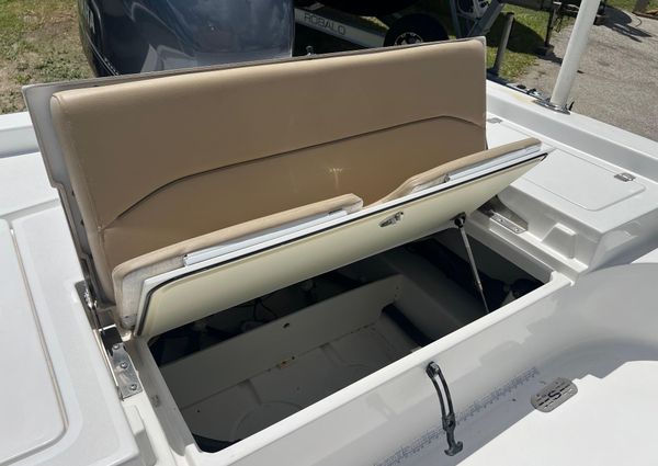 Sportsman MASTERS-247-BAY-BOAT image