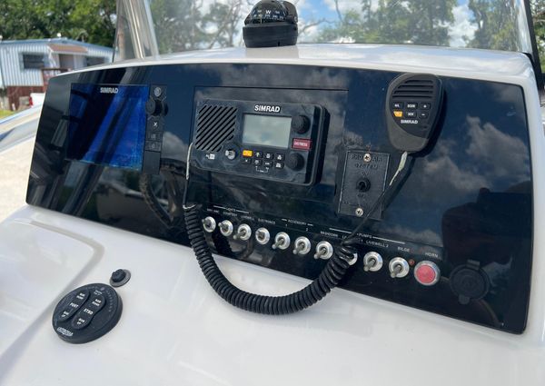 Sportsman MASTERS-247-BAY-BOAT image