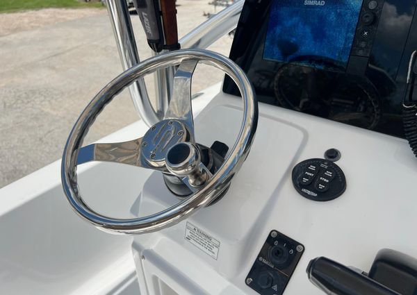 Sportsman MASTERS-247-BAY-BOAT image