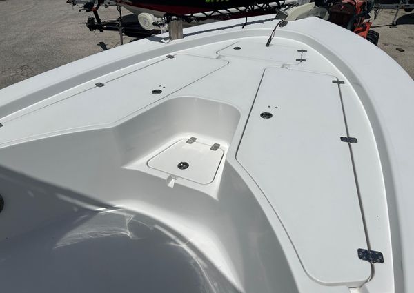 Sportsman MASTERS-247-BAY-BOAT image