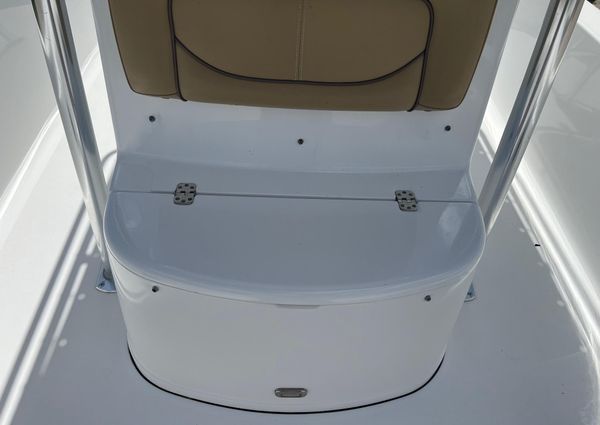 Sportsman MASTERS-247-BAY-BOAT image