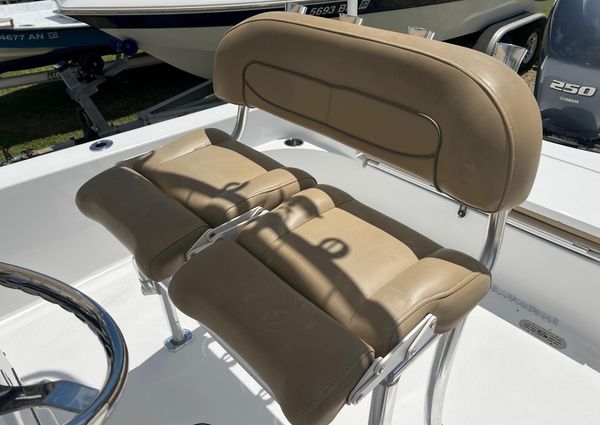 Sportsman MASTERS-247-BAY-BOAT image