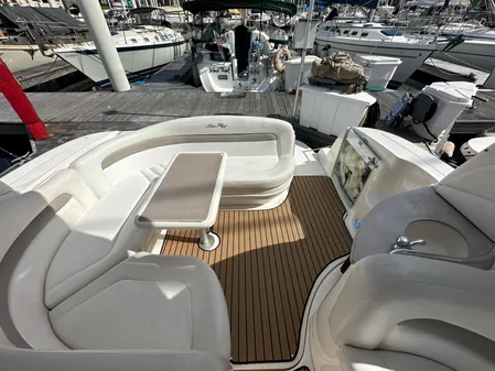 Sea Ray 320 Sundancer image