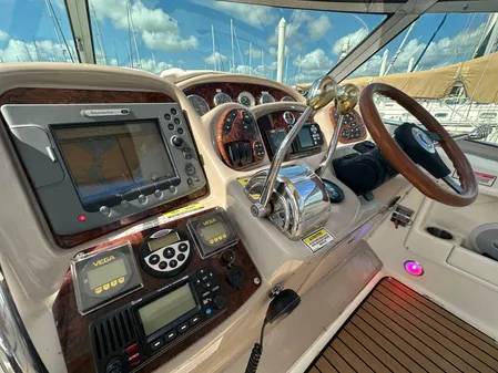 Sea Ray 320 Sundancer image