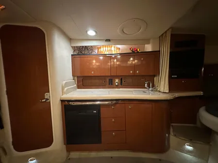 Sea Ray 320 Sundancer image