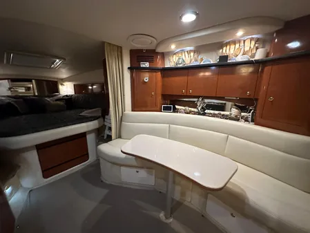 Sea Ray 320 Sundancer image