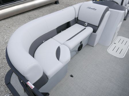 Bentley-pontoons LEGACY-223-QSB image