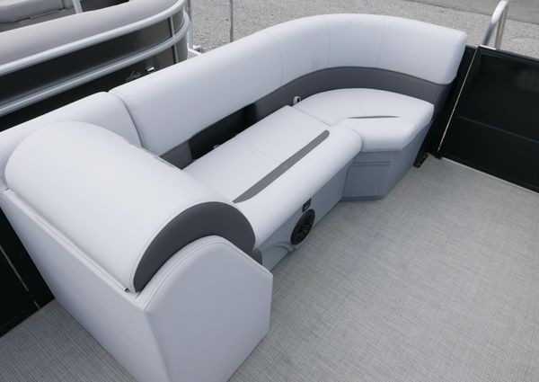 Bentley-pontoons LEGACY-223-QSB image