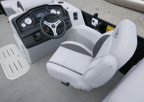 Bentley-pontoons LEGACY-223-QSB image