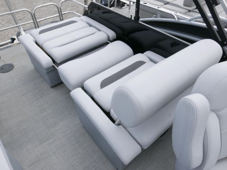 Bentley-pontoons LEGACY-223-QSB image